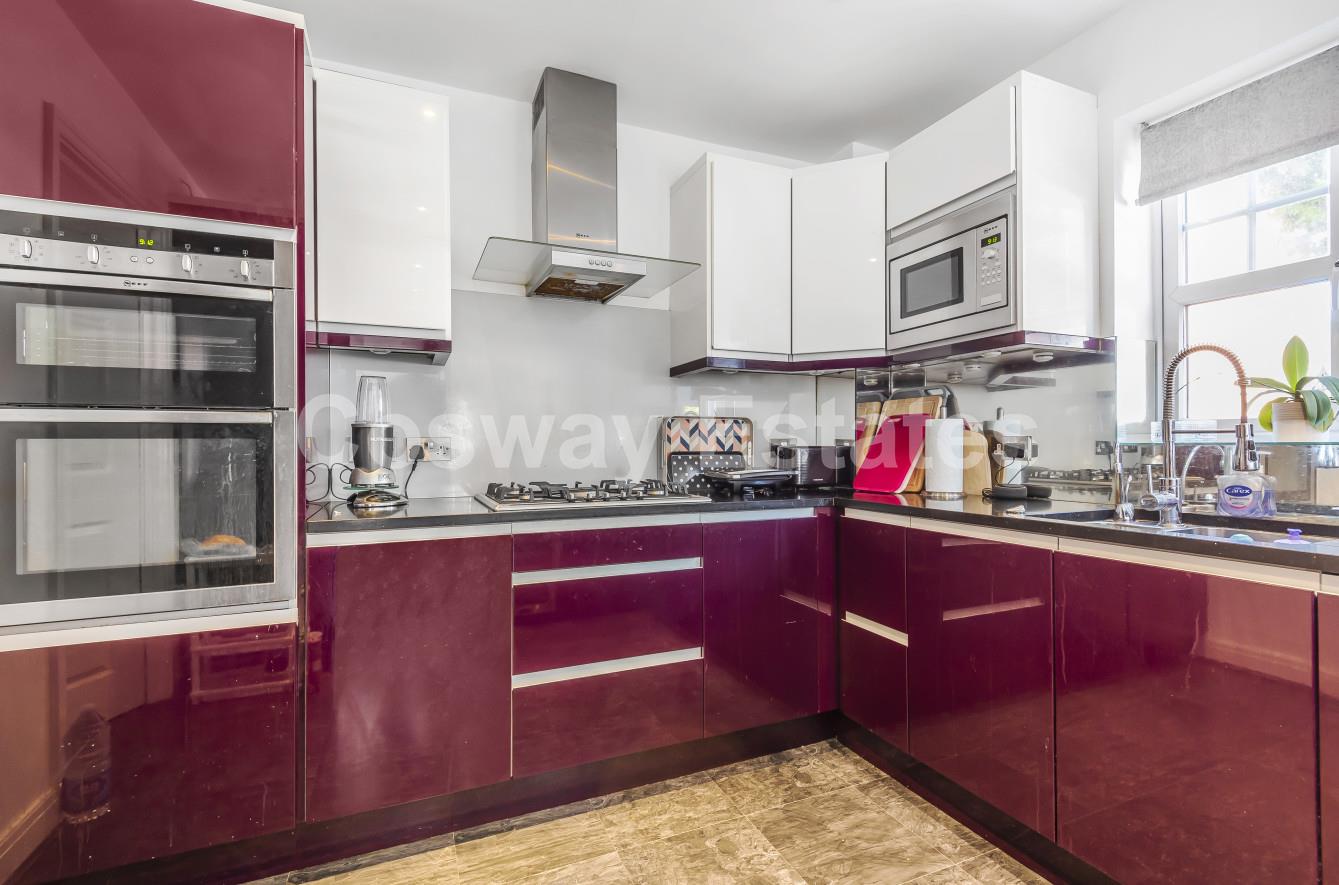 Kingsbridge Drive, London